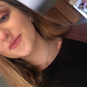 Meet your Posher, Isabella